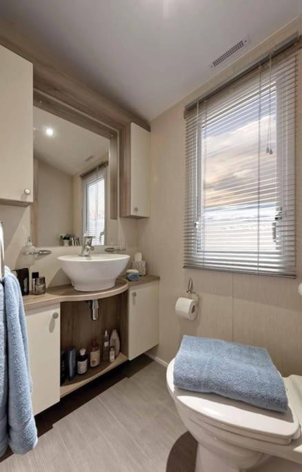 Lagooncombe Modern And Cosy Holiday Home Haverigg Экстерьер фото